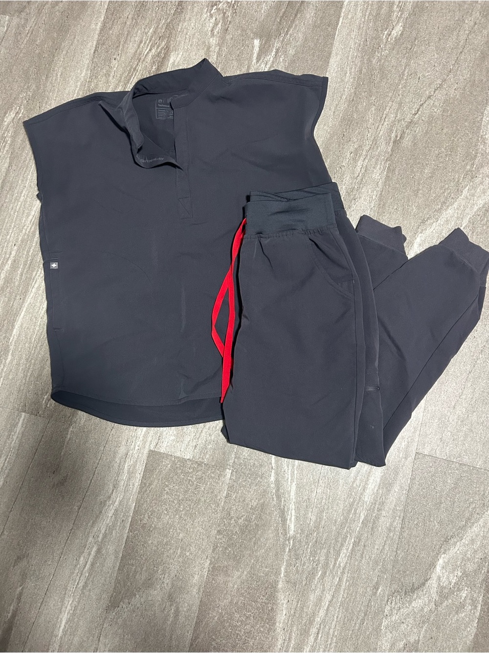 FIGS Charcoal XS Rafaela Top and Small Petite joggers